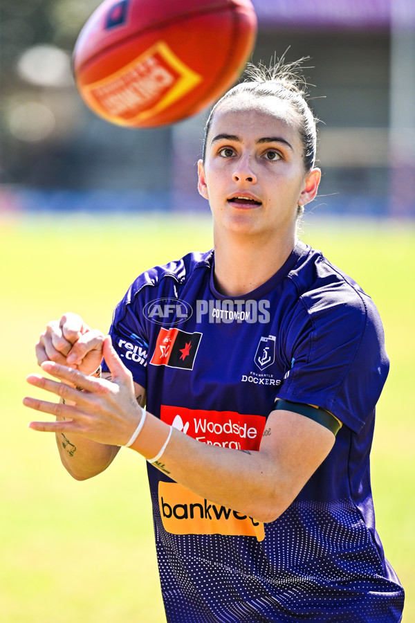 AFLW 2025 Round 03 - Walyalup v North Melbourne - A-62142038