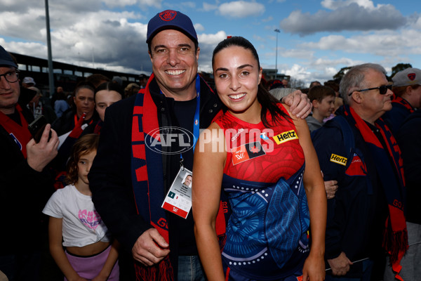 AFLW 2025 Round 03 - Collingwood v Narrm - A-62144219