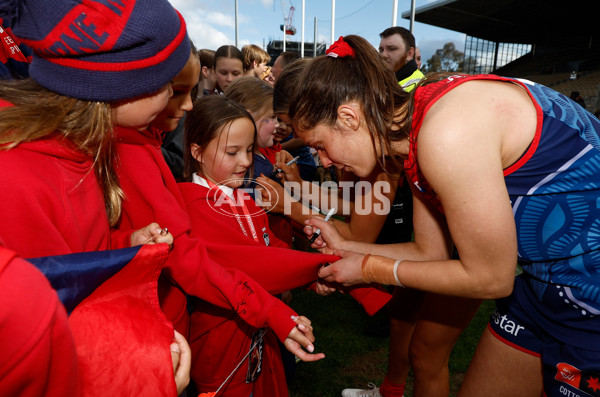 AFLW 2025 Round 03 - Collingwood v Narrm - A-62144509