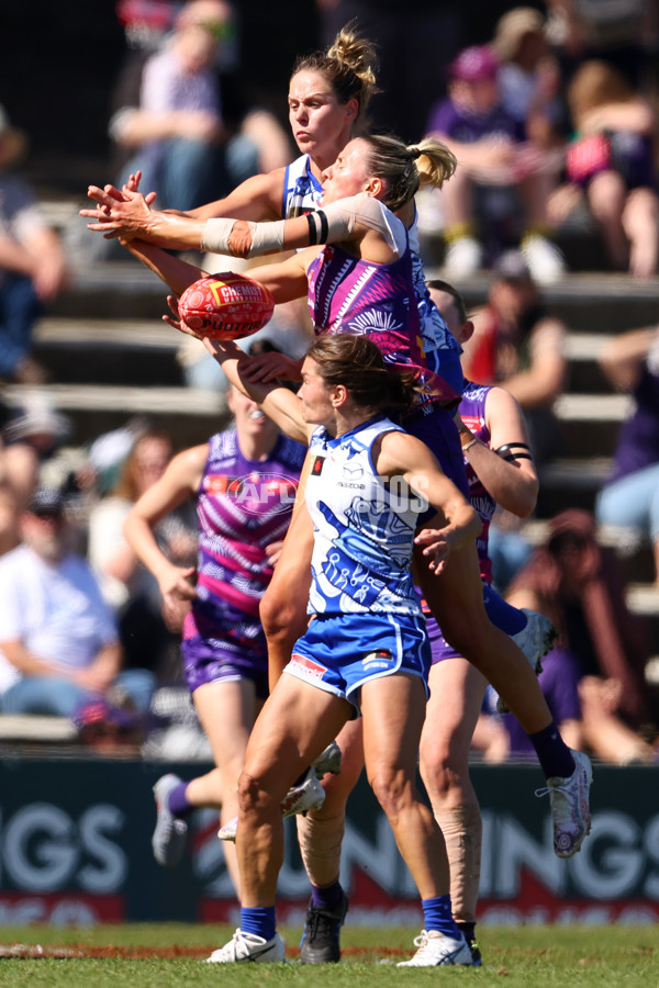 AFLW 2025 Round 03 - Walyalup v North Melbourne - A-62148919