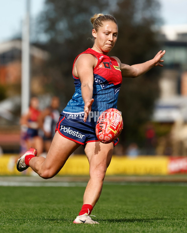 AFLW 2025 Round 03 - Collingwood v Narrm - A-62151679
