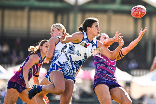 AFLW 2025 Round 03 - Walyalup v North Melbourne - A-62151708