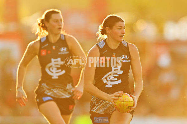 AFLW 2025 Round 03 - Brisbane v Carlton - A-62151760