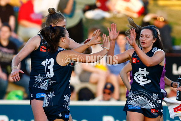 AFLW 2025 Round 03 - Brisbane v Carlton - A-62154246