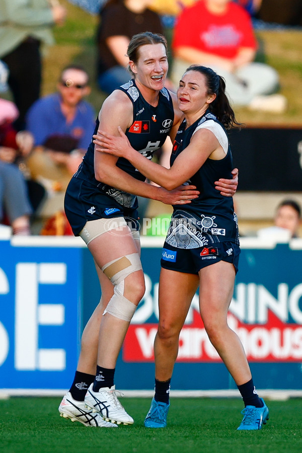 AFLW 2025 Round 03 - Brisbane v Carlton - A-62154734