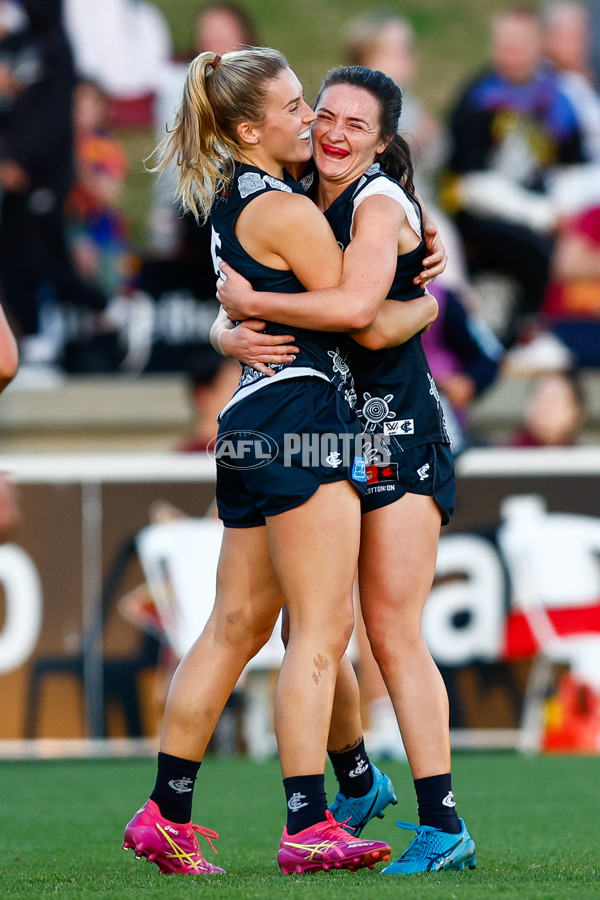 AFLW 2025 Round 03 - Brisbane v Carlton - A-62154749