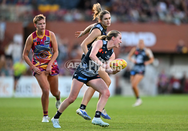 AFLW 2025 Round 03 - Brisbane v Carlton - A-62154756