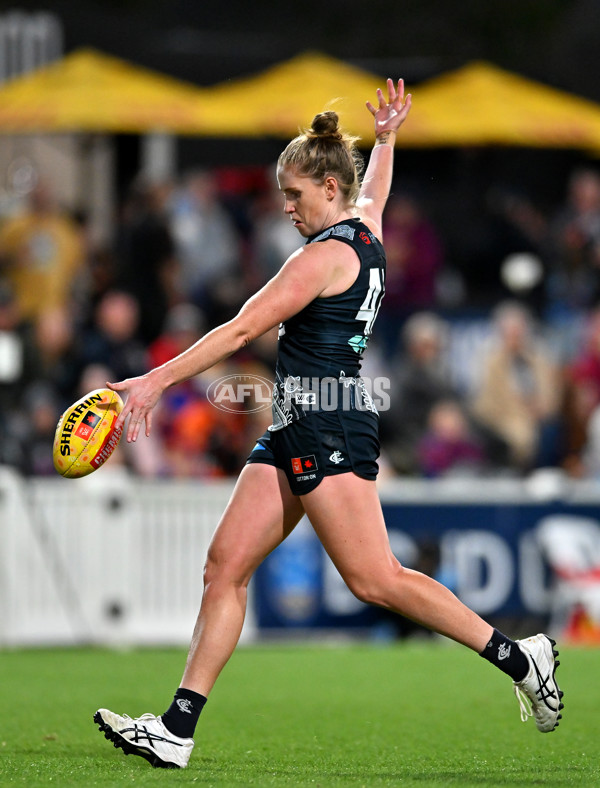 AFLW 2025 Round 03 - Brisbane v Carlton - A-62156822