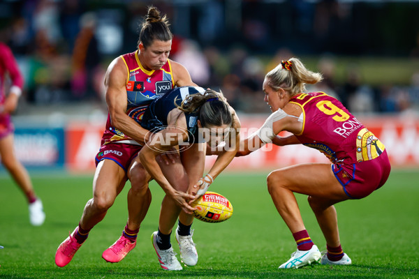 AFLW 2025 Round 03 - Brisbane v Carlton - A-62156840