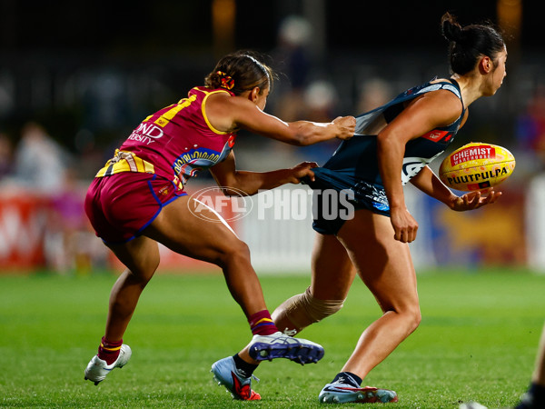 AFLW 2025 Round 03 - Brisbane v Carlton - A-62157250