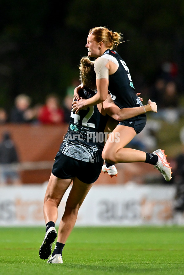 AFLW 2025 Round 03 - Brisbane v Carlton - A-62157288