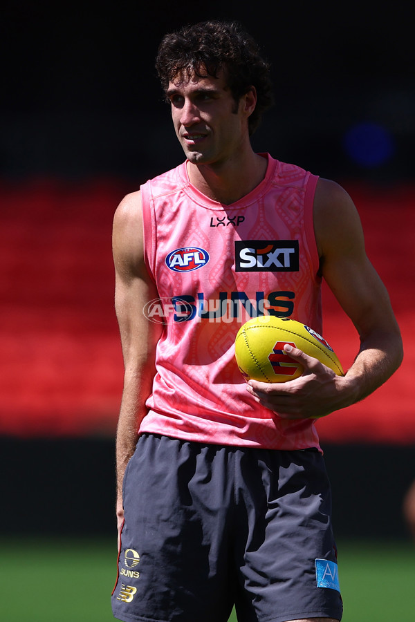 AFL 2025 Training - Gold Coast 020925 - A-62176647
