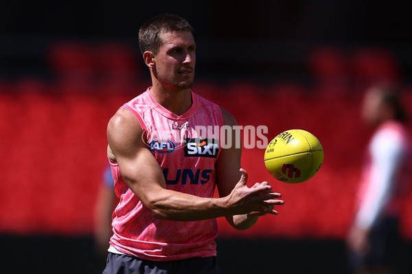 AFL 2025 Training - Gold Coast 020925 - A-62176649