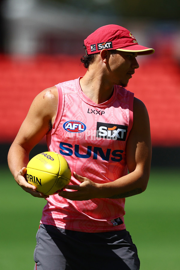 AFL 2025 Training - Gold Coast 020925 - A-62176671
