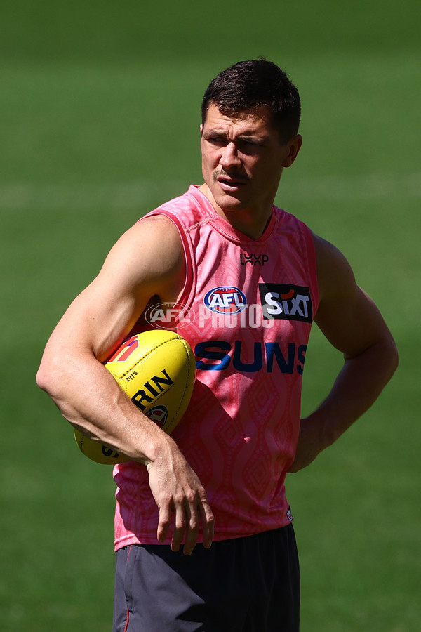 AFL 2025 Training - Gold Coast 020925 - A-62176672