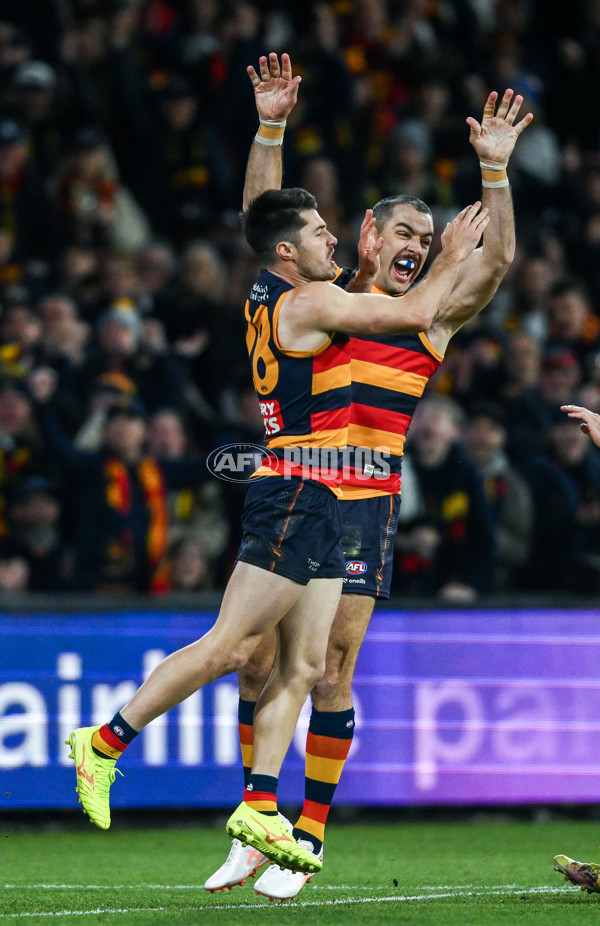 AFL 2025 First Qualifying Final - Adelaide v Collingwood - A-62213567