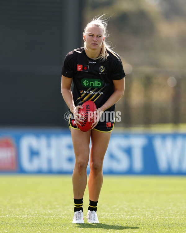 AFLW 2025 Round 04 - Narrm v Richmond - A-62251644