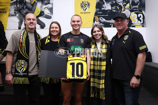 AFLW 2025 Round 04 - Narrm v Richmond - A-62252107