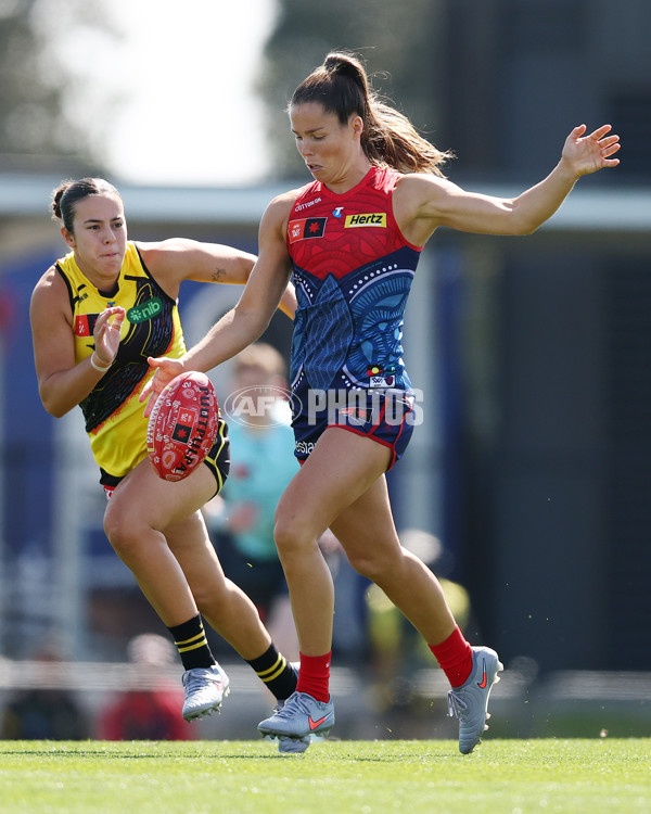 AFLW 2025 Round 04 - Narrm v Richmond - A-62254554