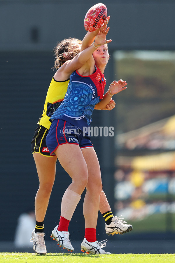 AFLW 2025 Round 04 - Narrm v Richmond - A-62259940