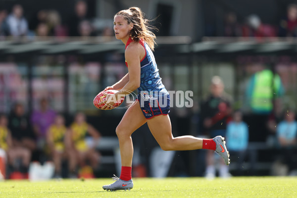 AFLW 2025 Round 04 - Narrm v Richmond - A-62260485