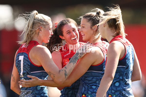 AFLW 2025 Round 04 - Narrm v Richmond - A-62260487