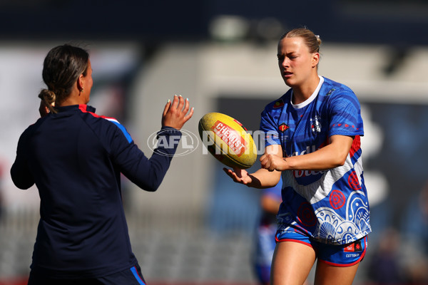 AFLW 2025 Round 04 - Carlton v Western Bulldogs - A-62265112