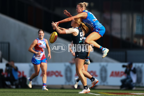 AFLW 2025 Round 04 - Carlton v Western Bulldogs - A-62267637