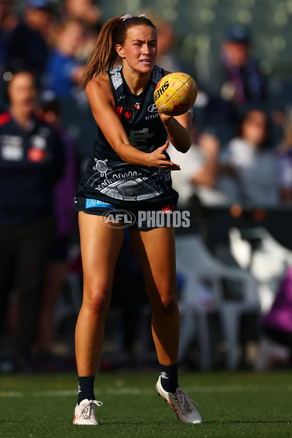 AFLW 2025 Round 04 - Carlton v Western Bulldogs - A-62273285