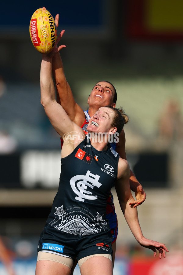 AFLW 2025 Round 04 - Carlton v Western Bulldogs - A-62273289