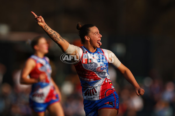 AFLW 2025 Round 04 - Carlton v Western Bulldogs - A-62274950
