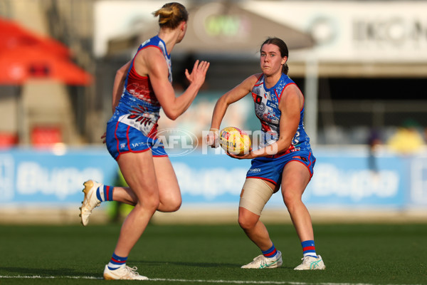 AFLW 2025 Round 04 - Carlton v Western Bulldogs - A-62274962