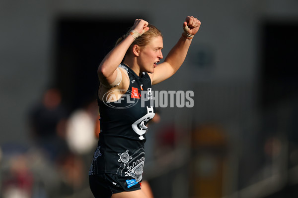 AFLW 2025 Round 04 - Carlton v Western Bulldogs - A-62286088