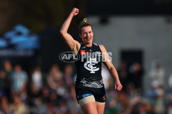 AFLW 2025 Round 04 - Carlton v Western Bulldogs - A-62288587