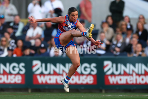 AFLW 2025 Round 04 - Carlton v Western Bulldogs - A-62290185