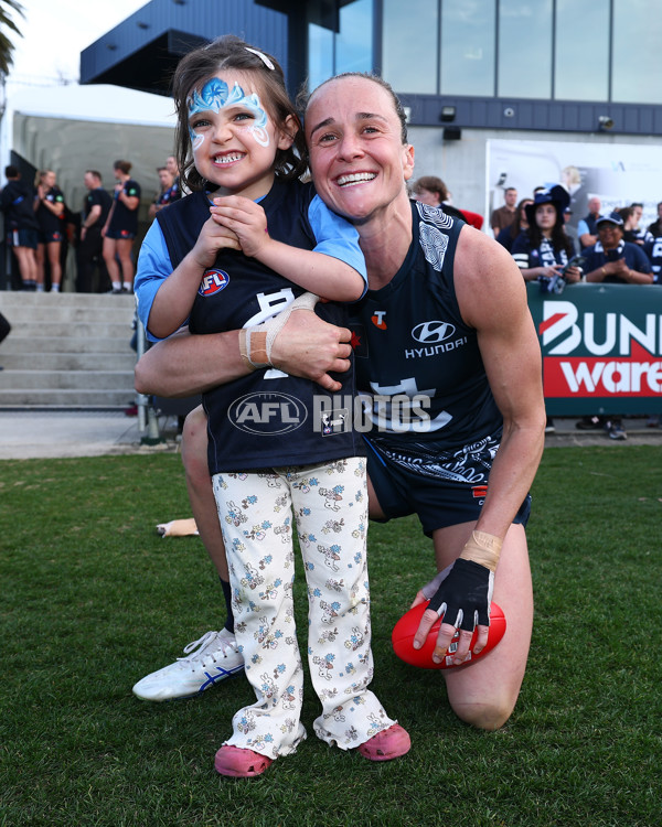 AFLW 2025 Round 04 - Carlton v Western Bulldogs - A-62291166