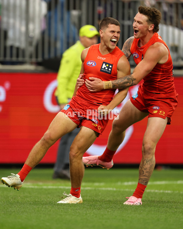 AFL 2025 Second Elimination Final - Fremantle v Gold Coast - A-62295601