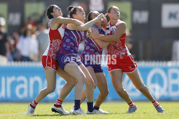 AFLW 2025 Round 04 - Sydney v Walyalup - A-62323196