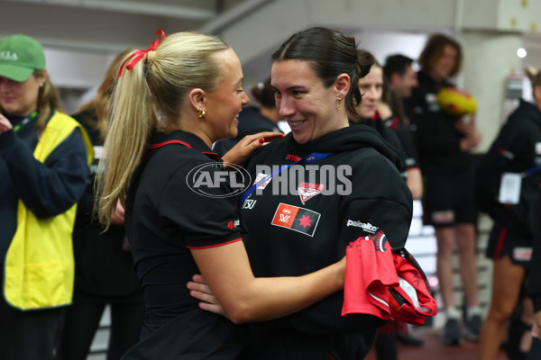 AFLW 2025 Round 04 - Essendon v Geelong - A-62325738