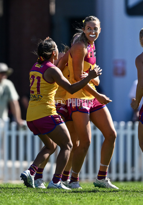 AFLW 2025 Round 04 - Kuwarna v Brisbane - A-62329163