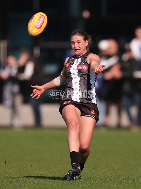 AFLW 2025 Round 04 - North Melbourne v Collingwood - A-62329182