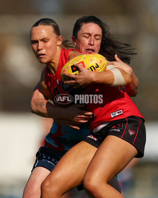 AFLW 2025 Round 04 - Essendon v Geelong - A-62331849