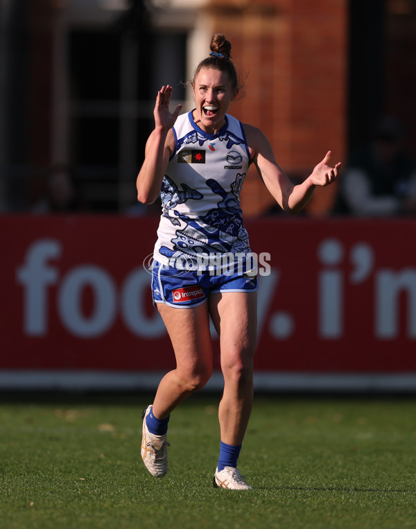 AFLW 2025 Round 04 - North Melbourne v Collingwood - A-62331866