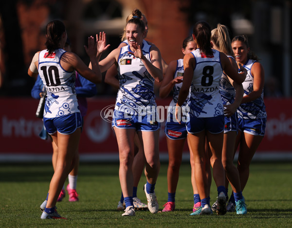AFLW 2025 Round 04 - North Melbourne v Collingwood - A-62331871