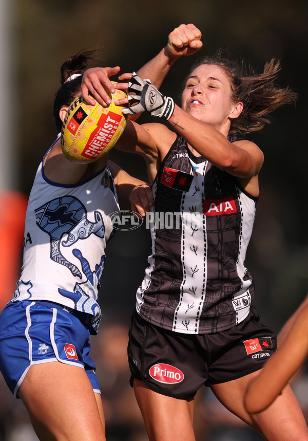 AFLW 2025 Round 04 - North Melbourne v Collingwood - A-62331893