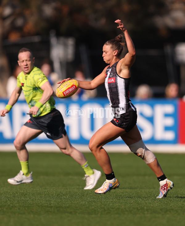 AFLW 2025 Round 04 - North Melbourne v Collingwood - A-62332251