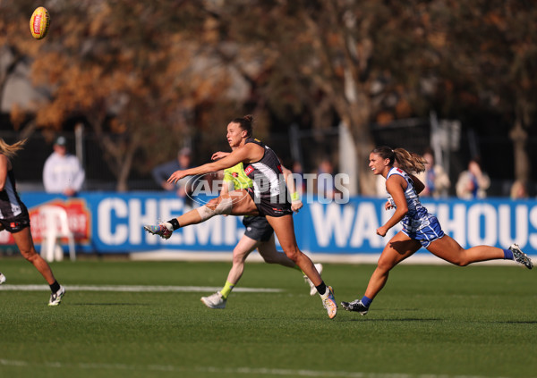 AFLW 2025 Round 04 - North Melbourne v Collingwood - A-62332252