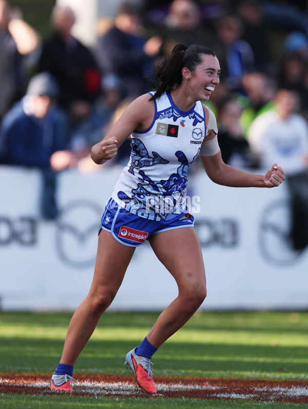 AFLW 2025 Round 04 - North Melbourne v Collingwood - A-62332265