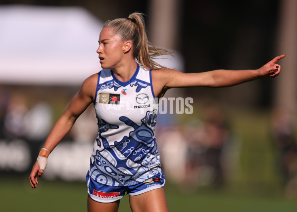 AFLW 2025 Round 04 - North Melbourne v Collingwood - A-62334879