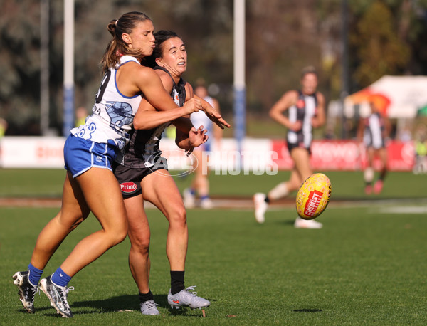 AFLW 2025 Round 04 - North Melbourne v Collingwood - A-62334882